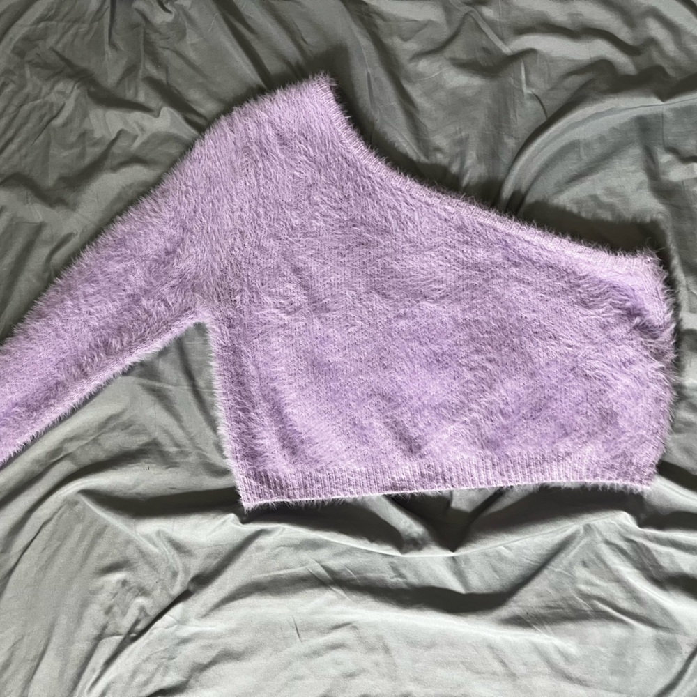 Fuzzy cropped half sleeve shirt